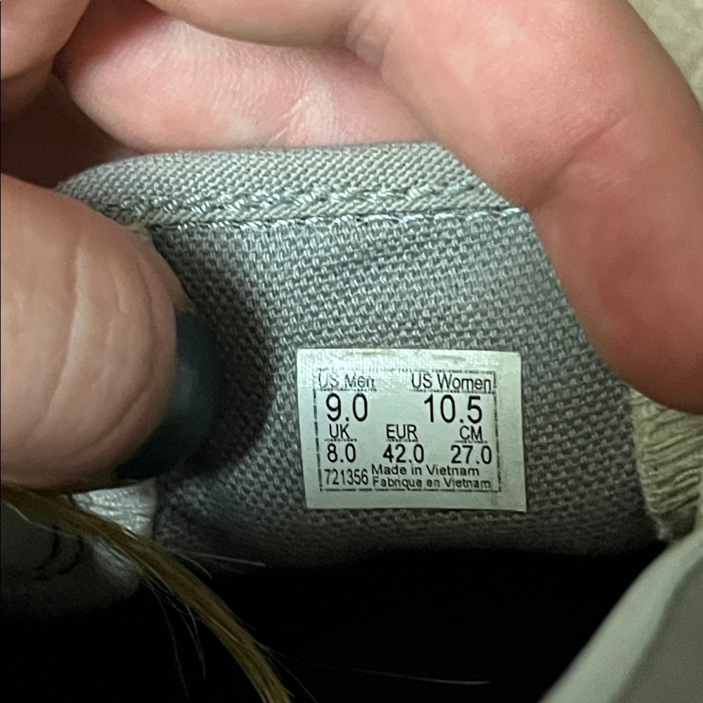 Vans - Picture 6 of 6